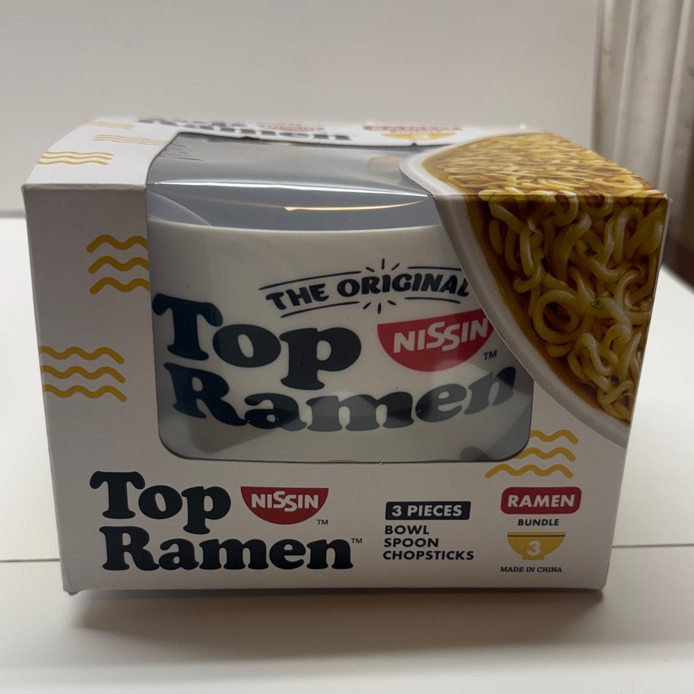 Nissin Cup Noodles and Top Ramen Mug Set - Picture 9 of 11